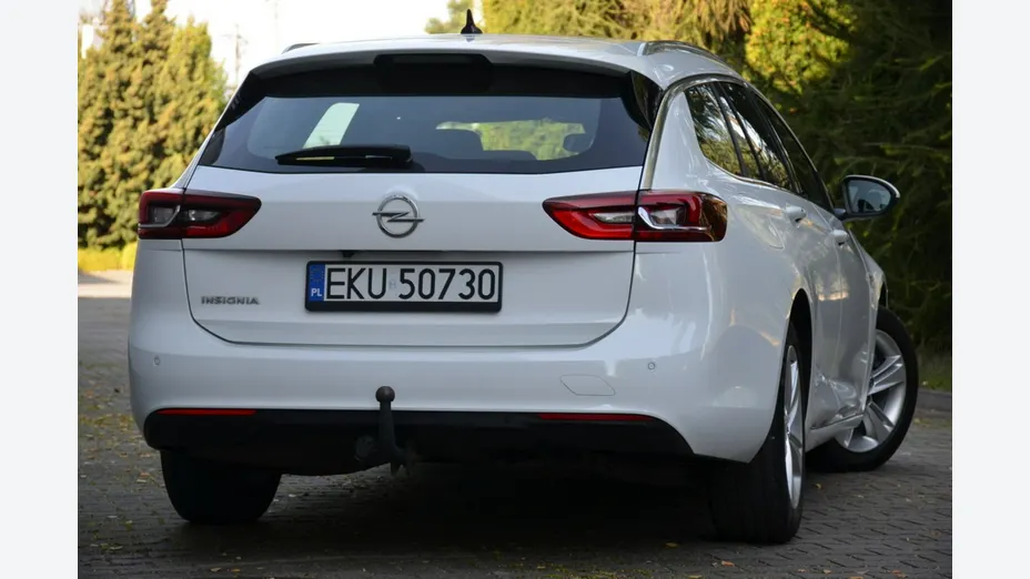 OPEL Insignia -