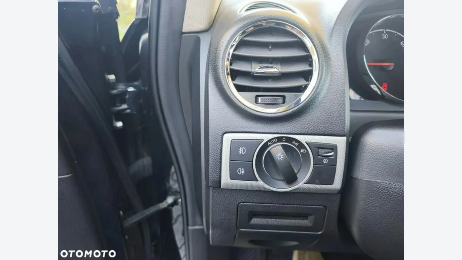 OPEL Antara -