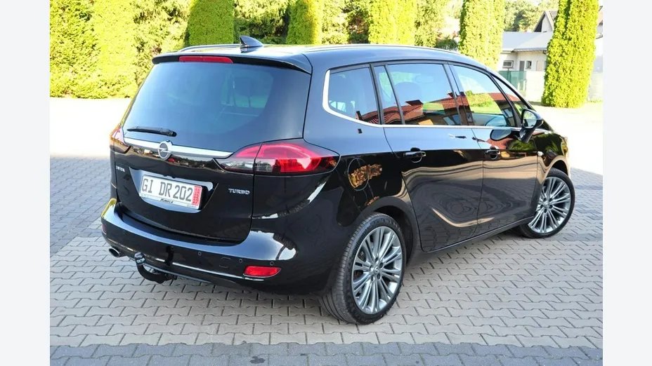 OPEL Zafira -