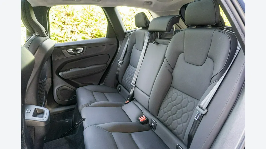 VOLVO XC60 -