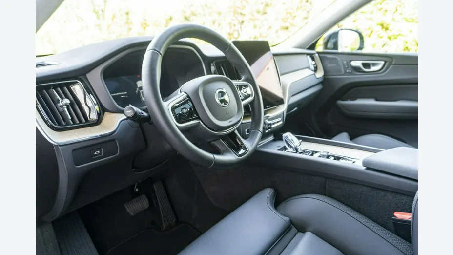 VOLVO XC60 -