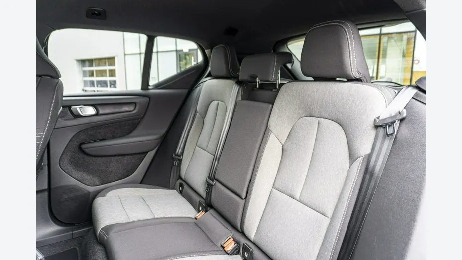 VOLVO XC40 -