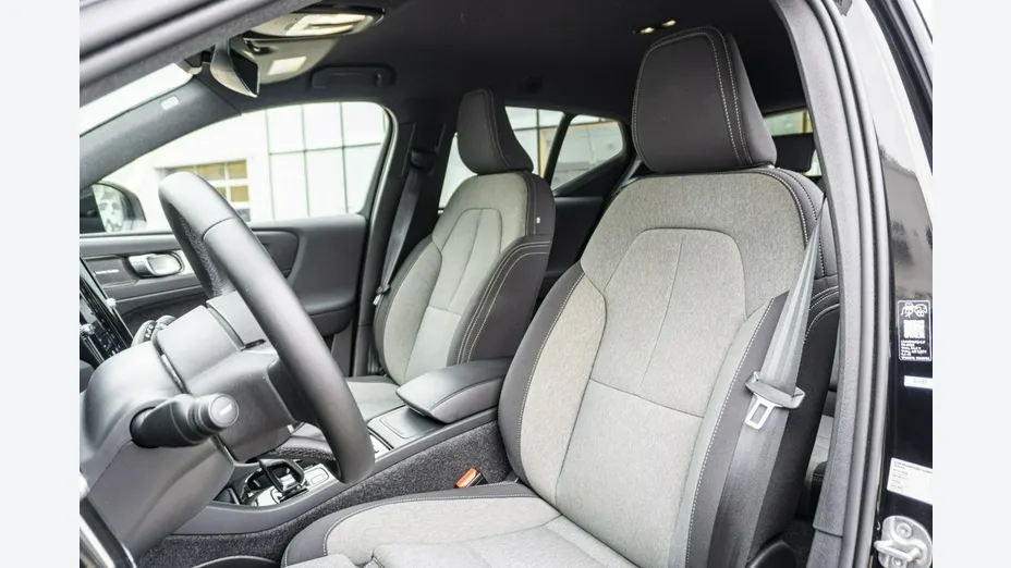 VOLVO XC40 -