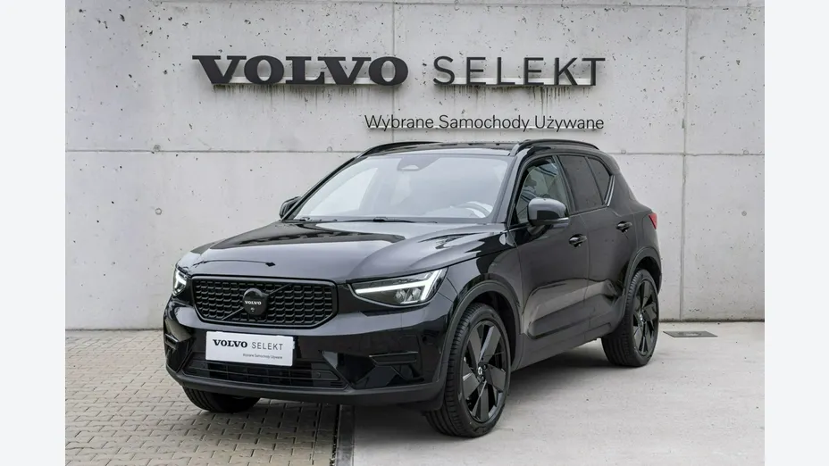 VOLVO XC40 -