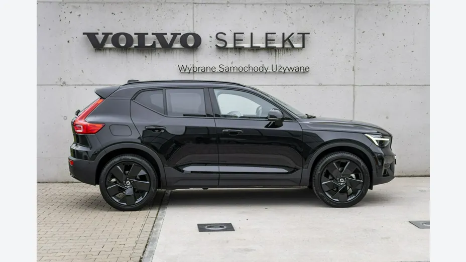 VOLVO XC40 -