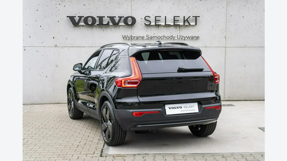 VOLVO XC40 -