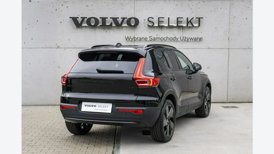 VOLVO XC40 -