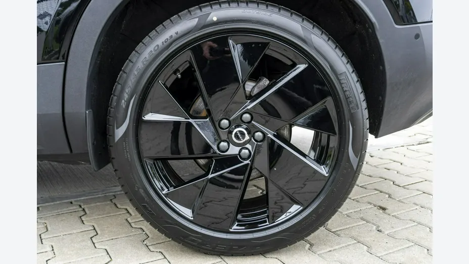 VOLVO XC40 -
