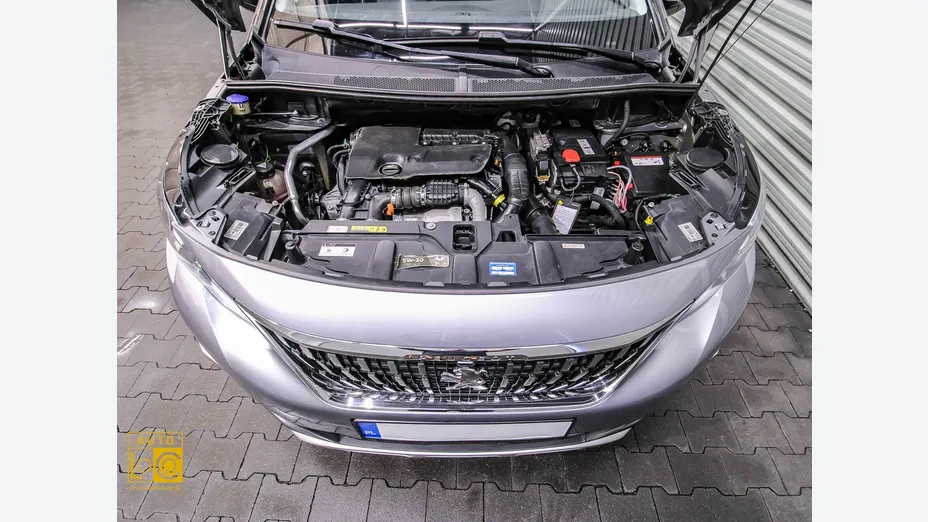 PEUGEOT 3008 -