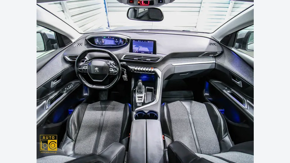 PEUGEOT 3008 -