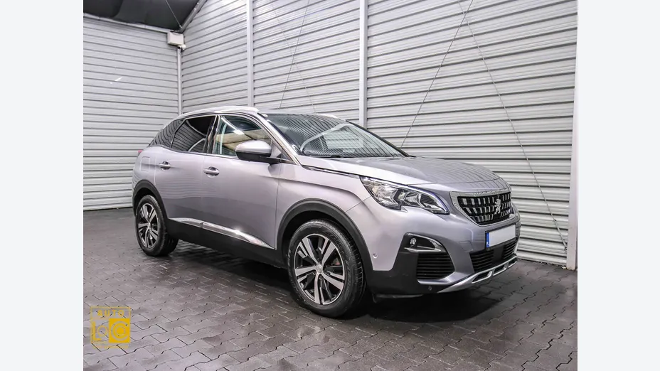 PEUGEOT 3008 -