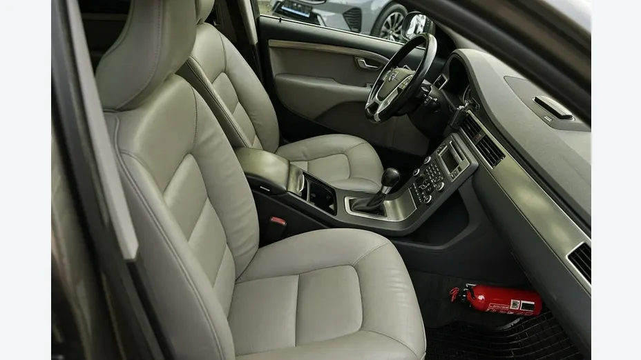 VOLVO V70 -