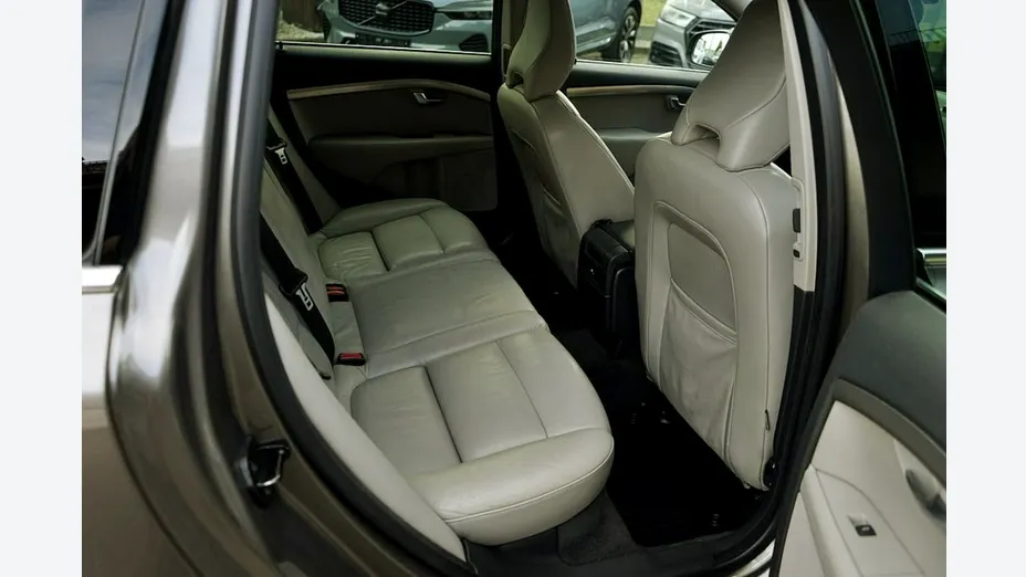 VOLVO V70 -