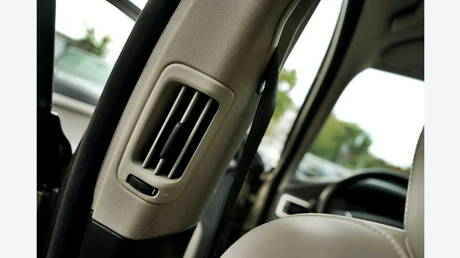 VOLVO V70 -