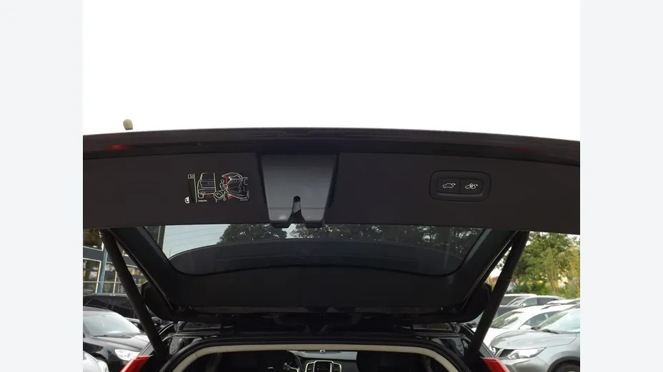 VOLVO XC90 -