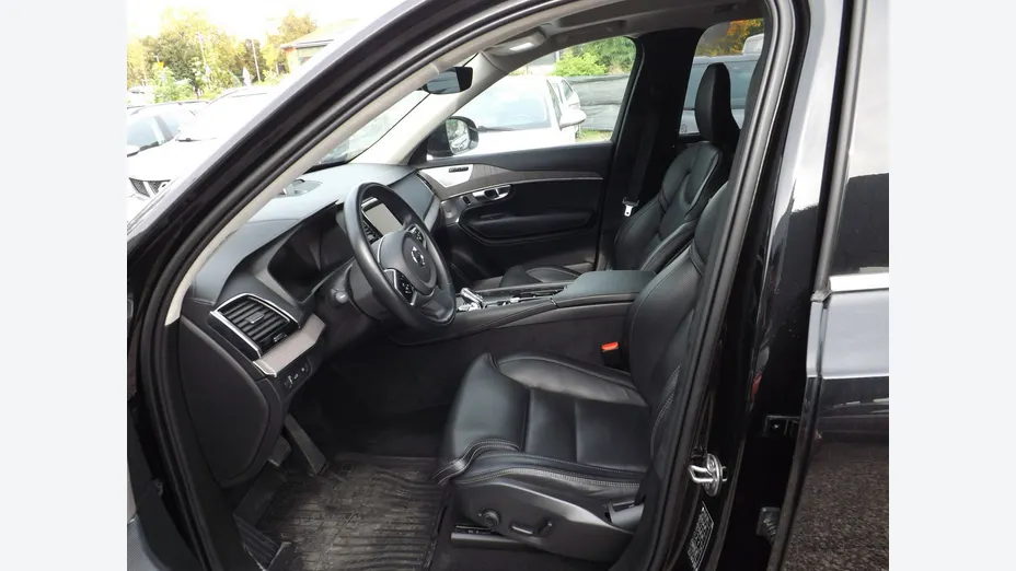 VOLVO XC90 -