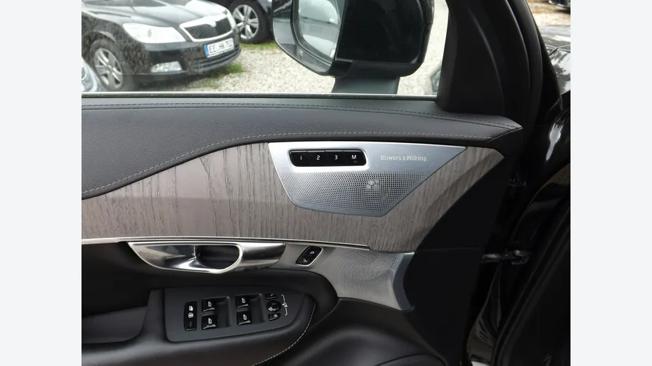 VOLVO XC90 -