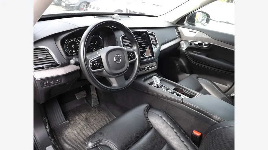 VOLVO XC90 -