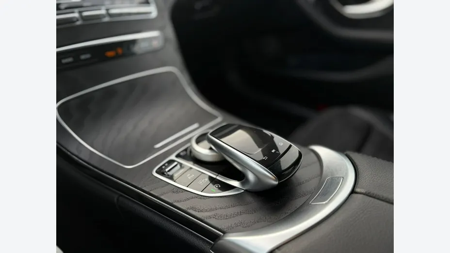 MERCEDES-BENZ C Klasa -