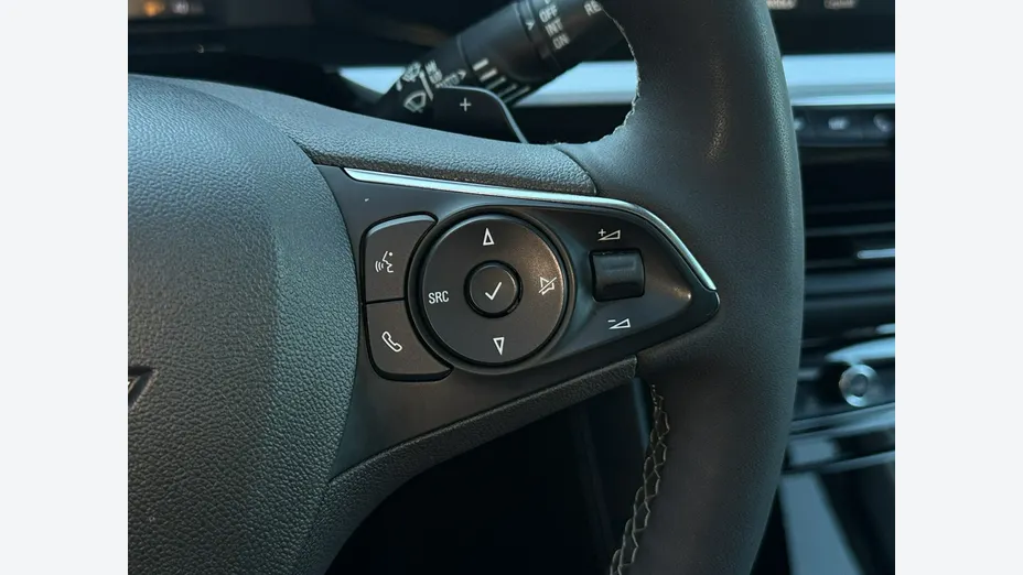 OPEL Grandland X -