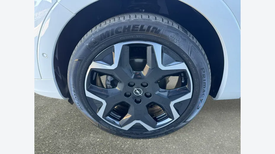 OPEL Grandland X -