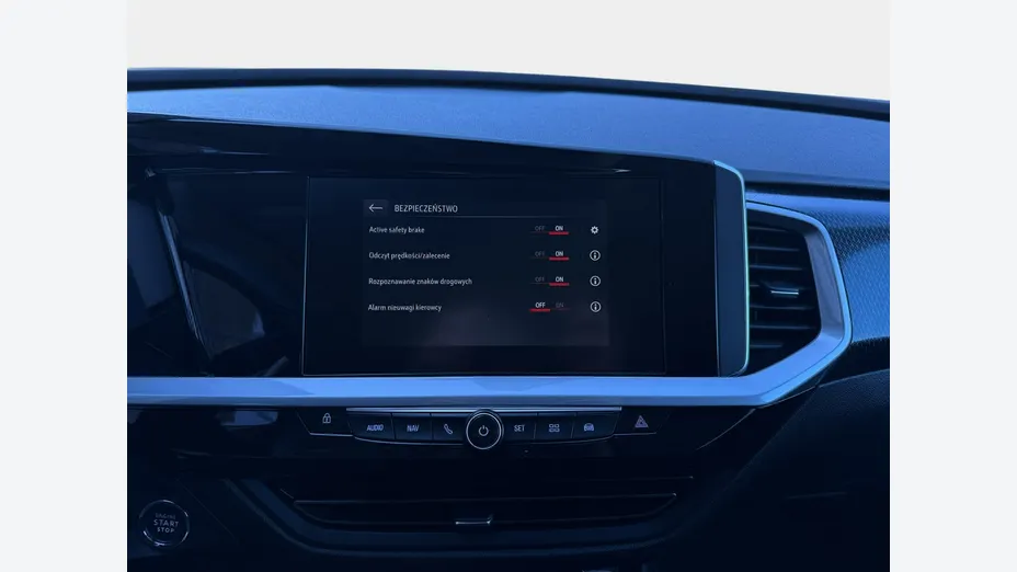 OPEL Grandland X -