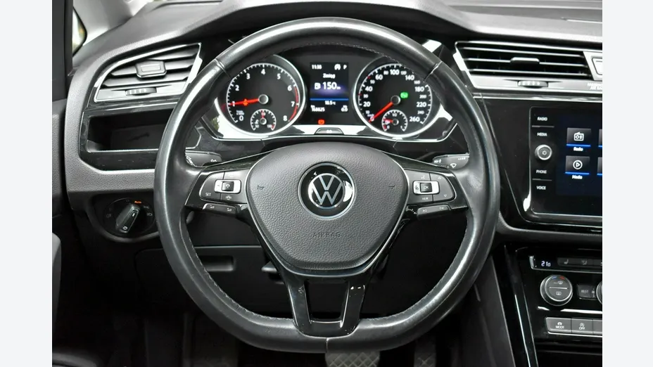 VOLKSWAGEN Touran -