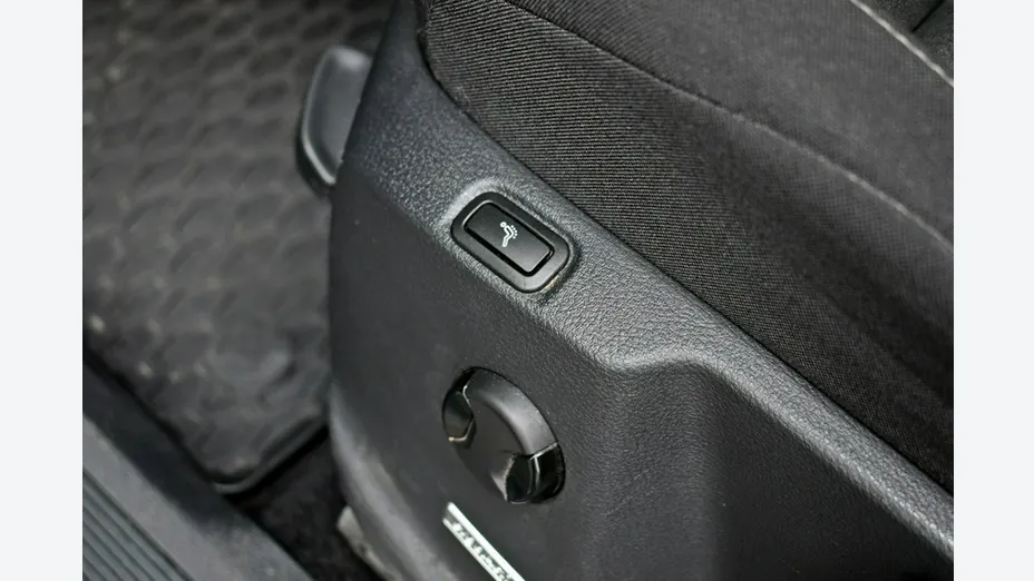VOLKSWAGEN Touran -