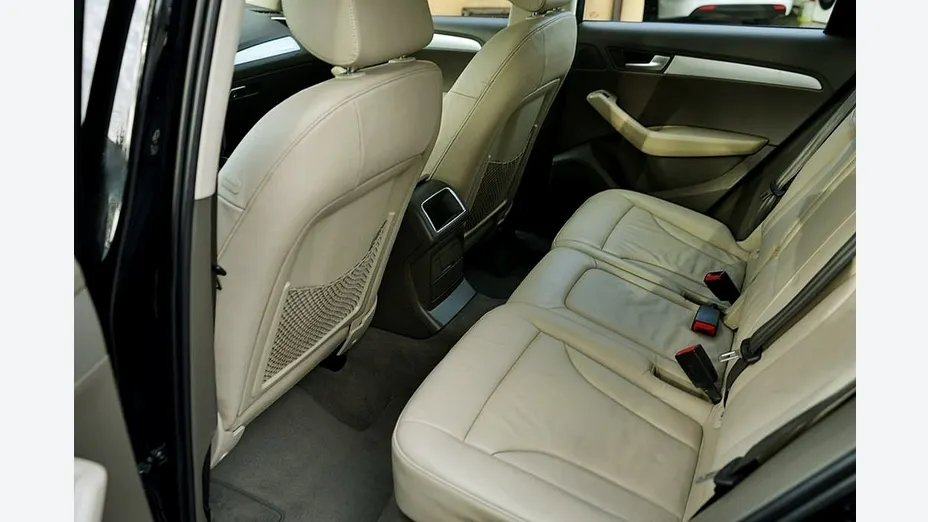 AUDI Q5 -