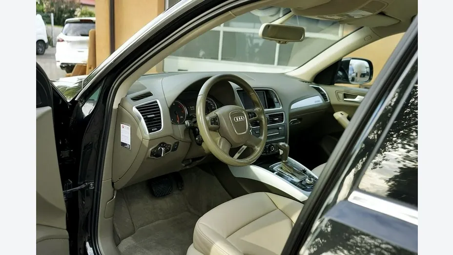 AUDI Q5 -