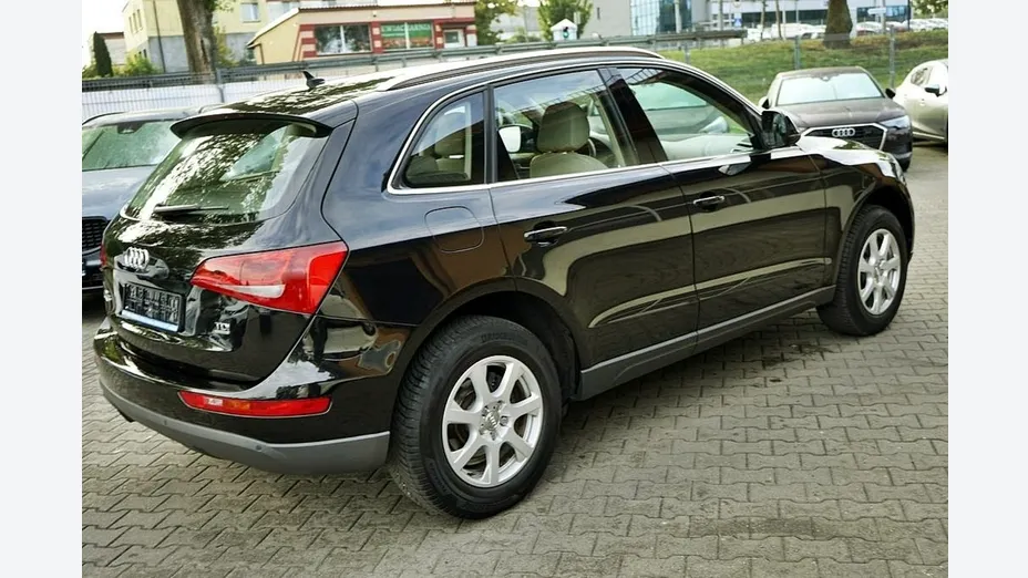 AUDI Q5 -