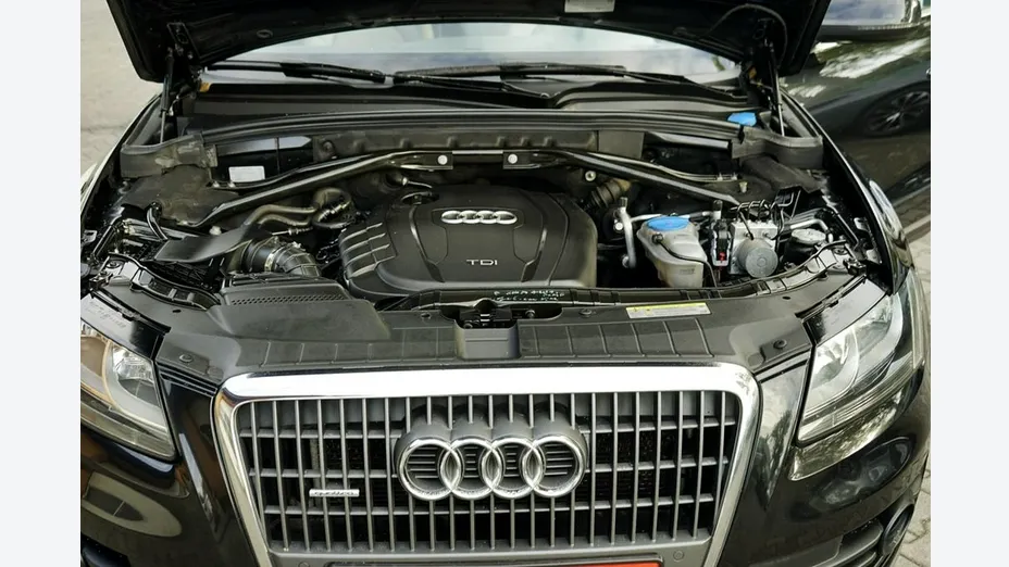 AUDI Q5 -