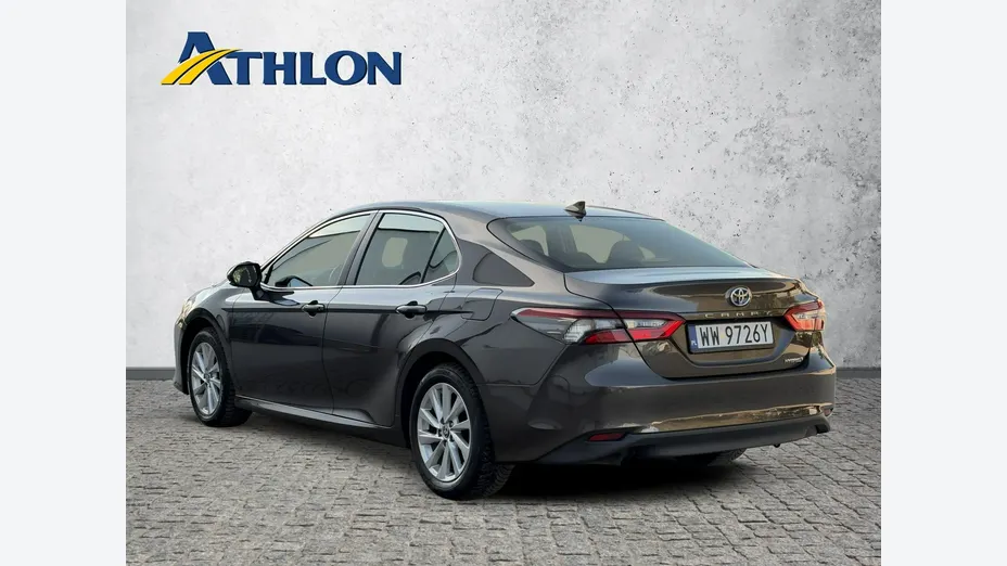 TOYOTA Camry -