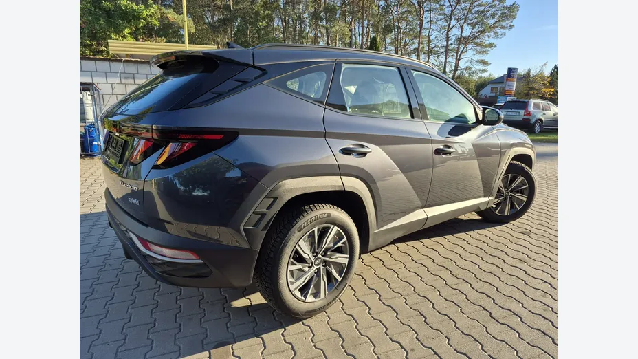 HYUNDAI Tucson -