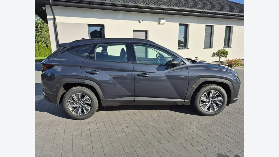 HYUNDAI Tucson -