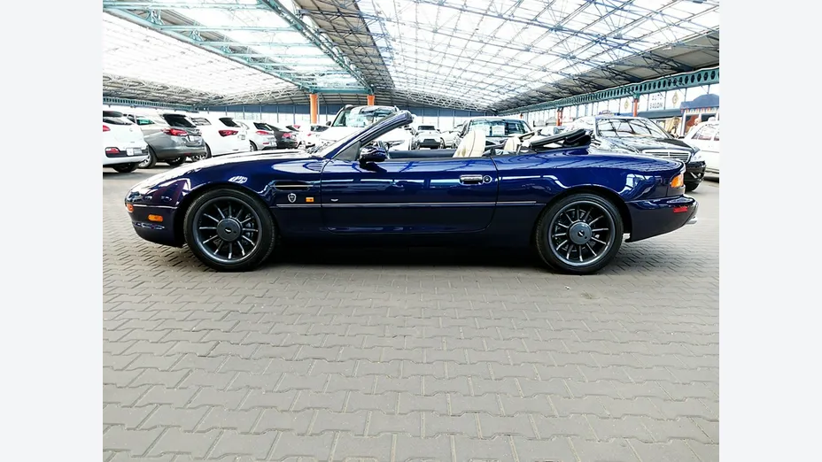 ASTON MARTIN DB7 -