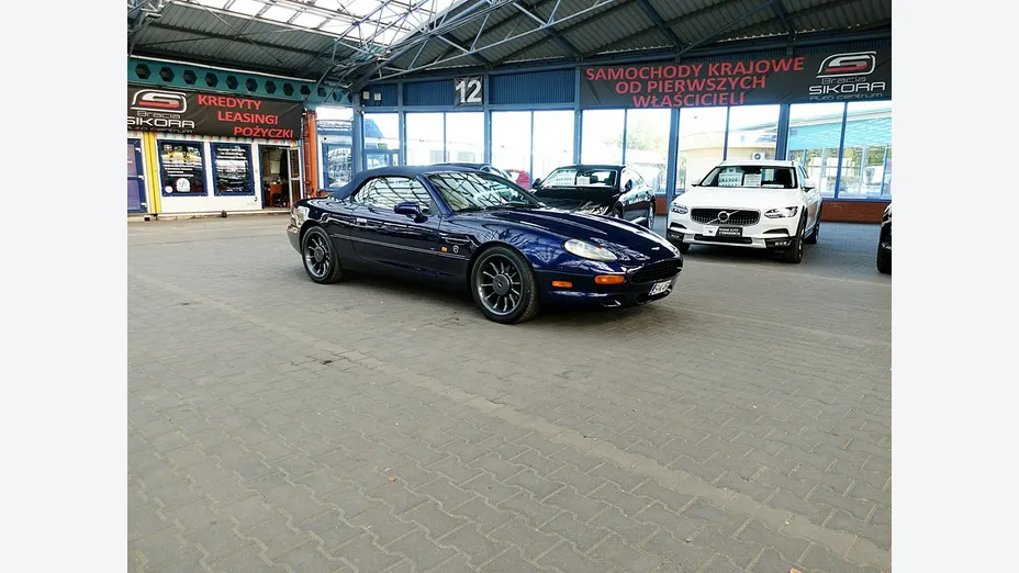 ASTON MARTIN DB7 -