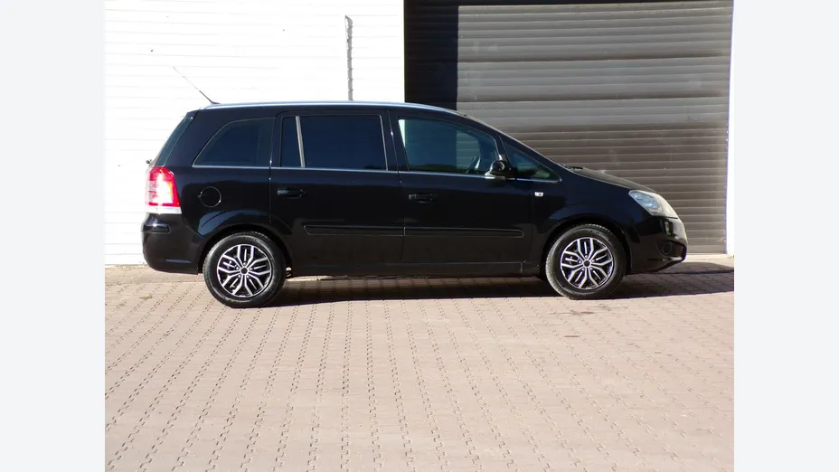 OPEL Zafira -