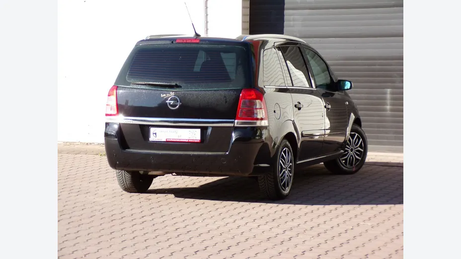 OPEL Zafira -