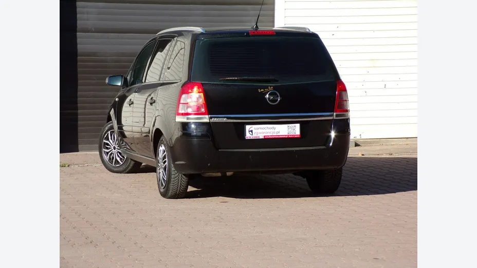 OPEL Zafira -