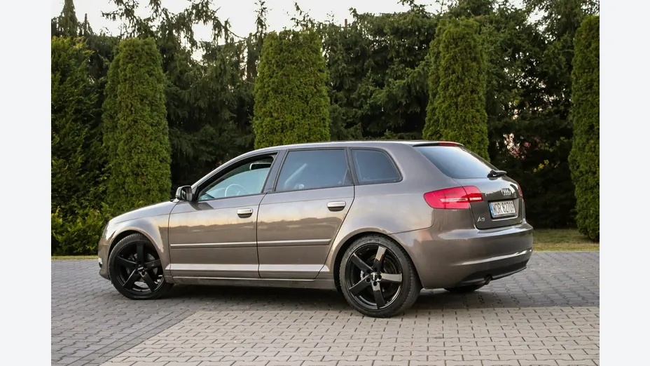 AUDI A3 Sportback -