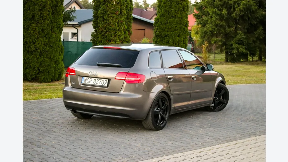 AUDI A3 Sportback -