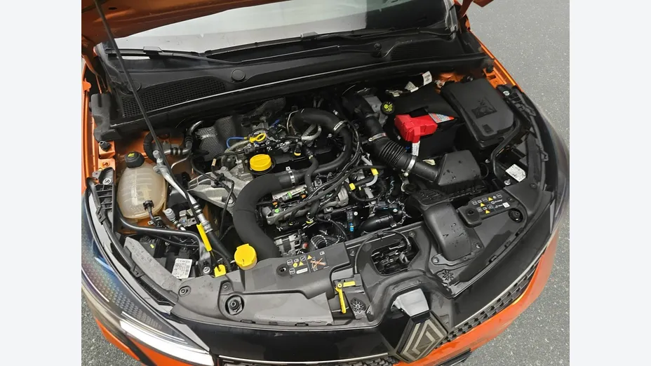 RENAULT Clio -