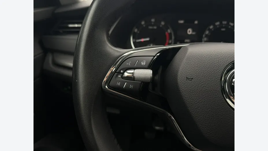 SKODA Octavia -
