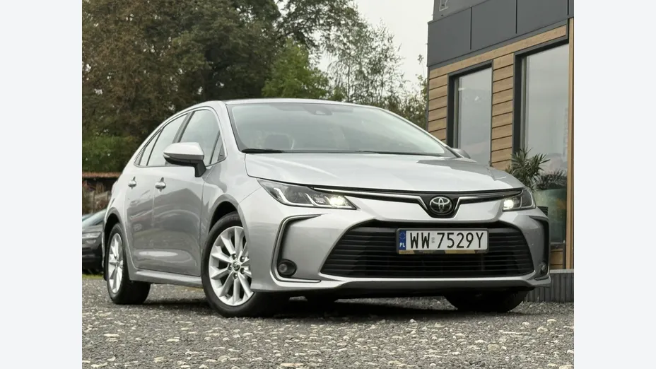 TOYOTA Corolla -