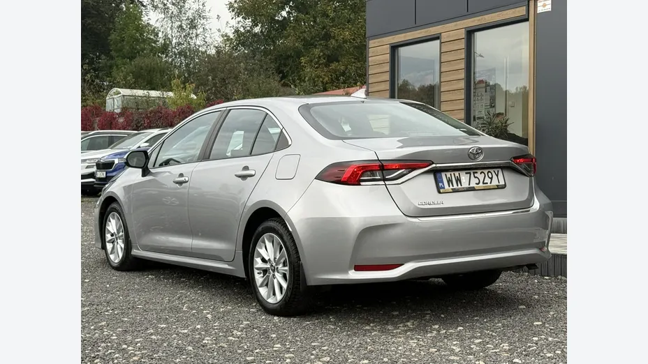TOYOTA Corolla -