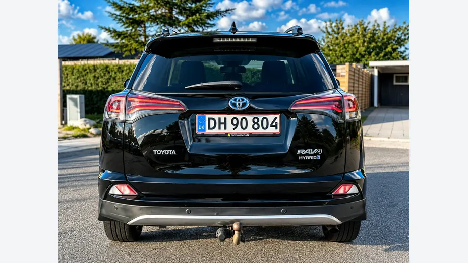 TOYOTA RAV4 -