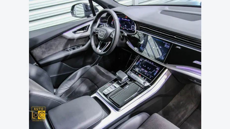 AUDI Q7 -
