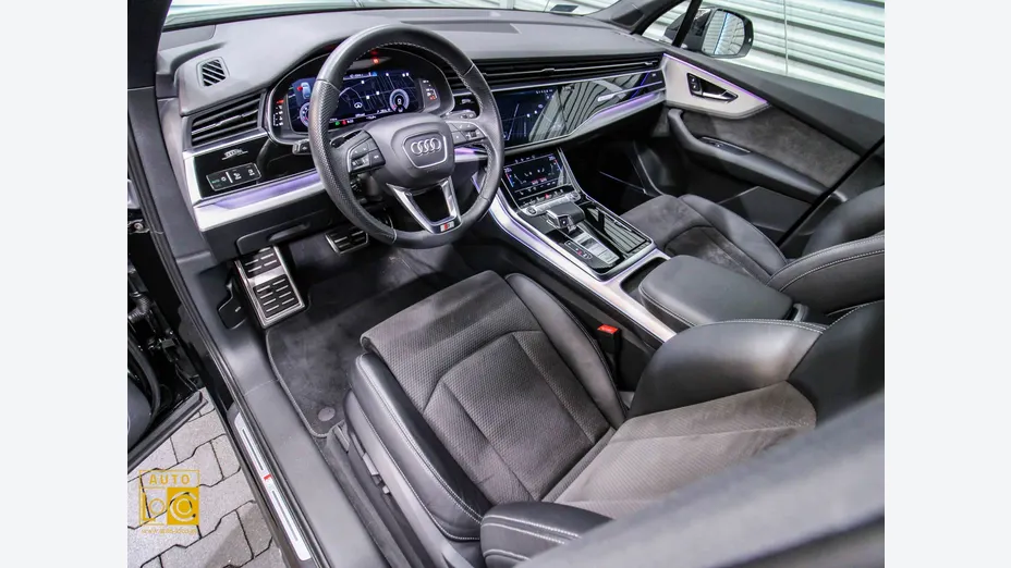 AUDI Q7 -