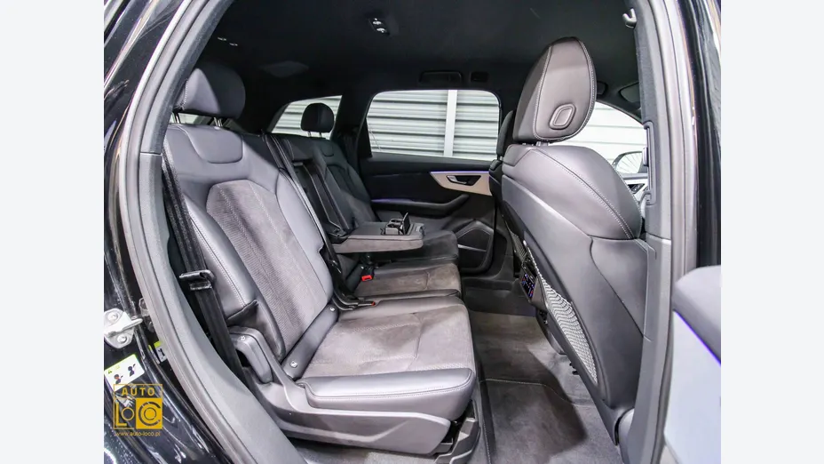 AUDI Q7 -